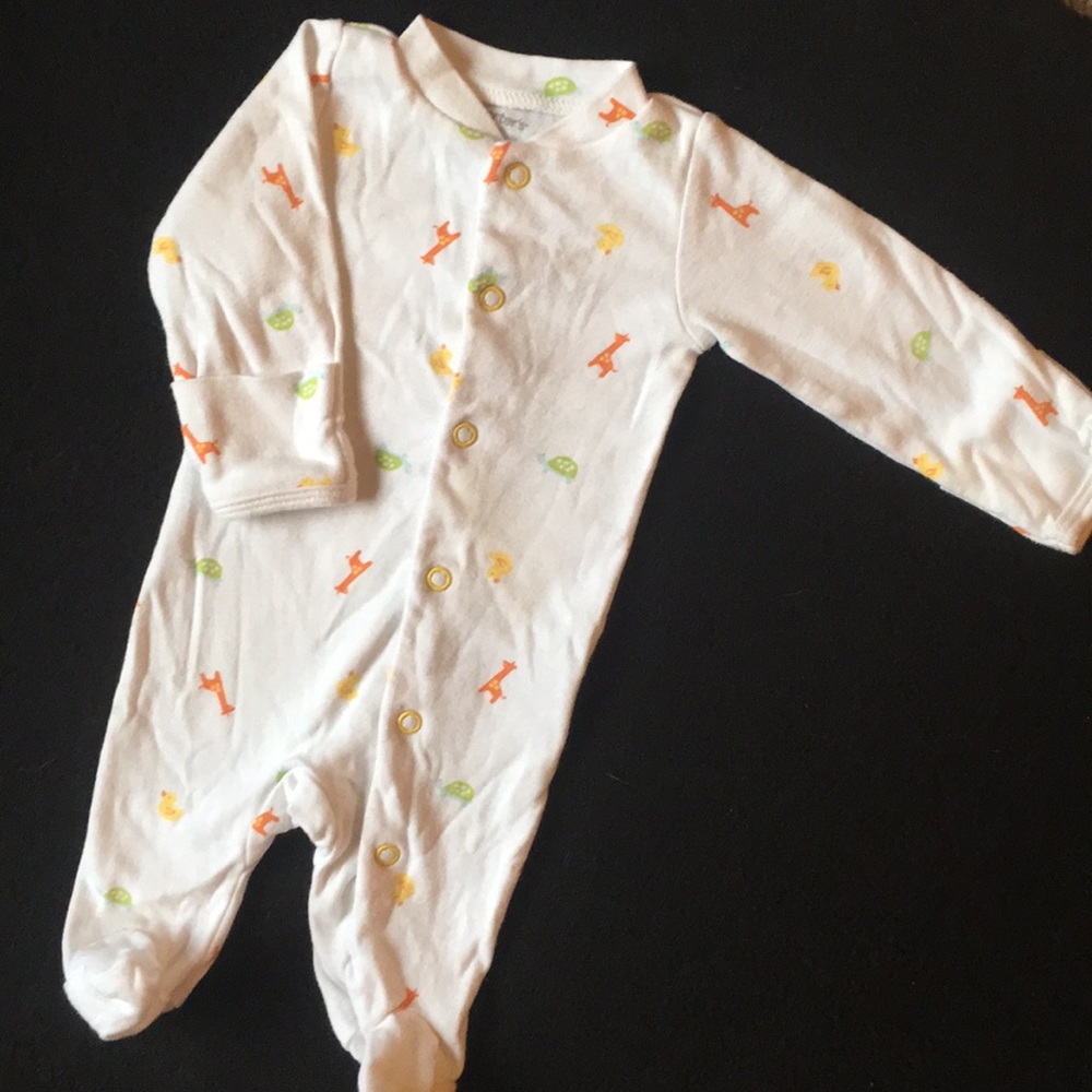 👶🏼Carter’s Newborn Footie Pajamas!👶🏼